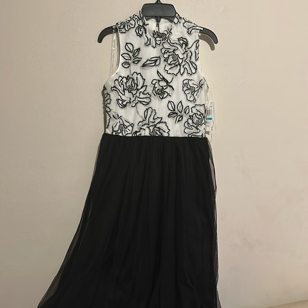 BEAUTIFUL BRAND NEW SPEECHLESS KIDS LONG GIRLS DRESS